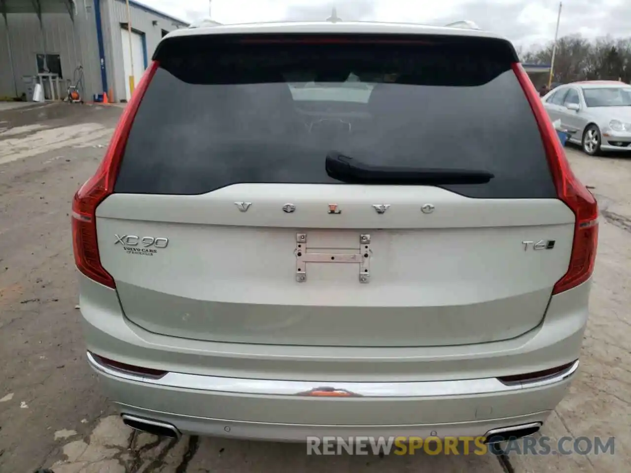 6 Photograph of a damaged car YV4A221L0M1686735 VOLVO XC90 2021