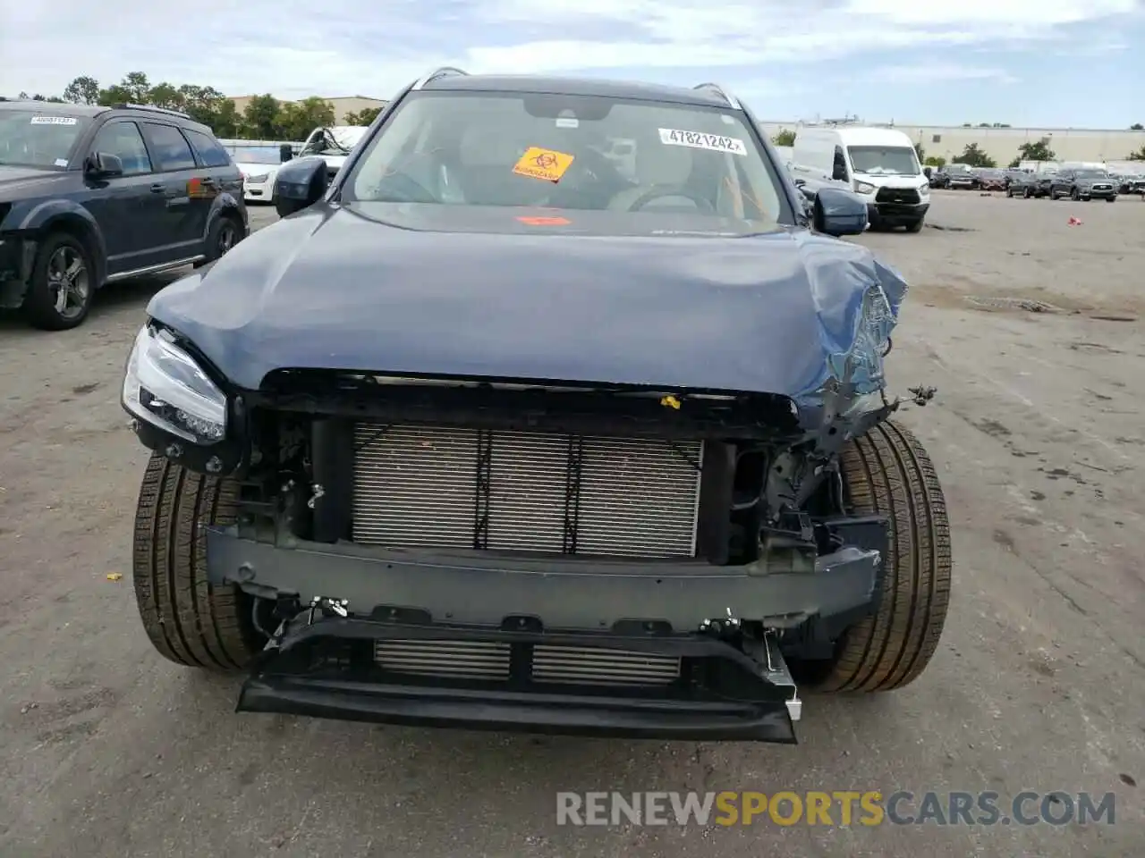 9 Photograph of a damaged car YV4A221L0M1709737 VOLVO XC90 2021