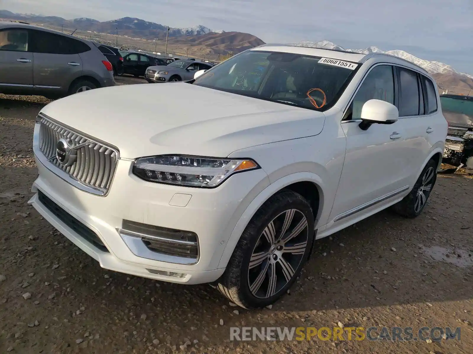 2 Photograph of a damaged car YV4A221L2M1672402 VOLVO XC90 2021