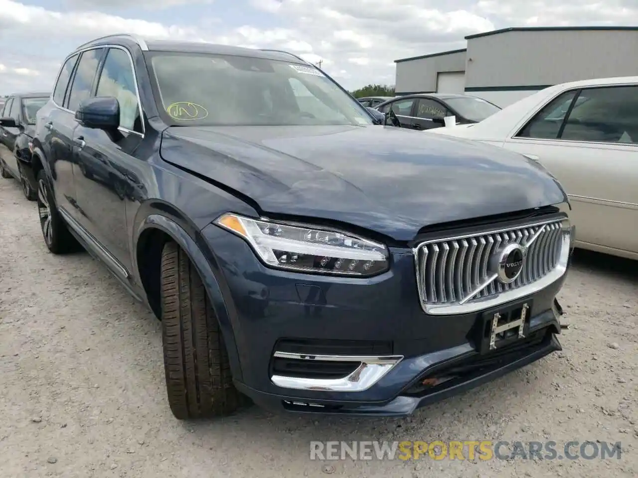 1 Photograph of a damaged car YV4A221L4M1763414 VOLVO XC90 2021