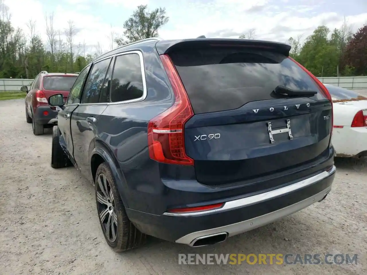 3 Photograph of a damaged car YV4A221L4M1763414 VOLVO XC90 2021