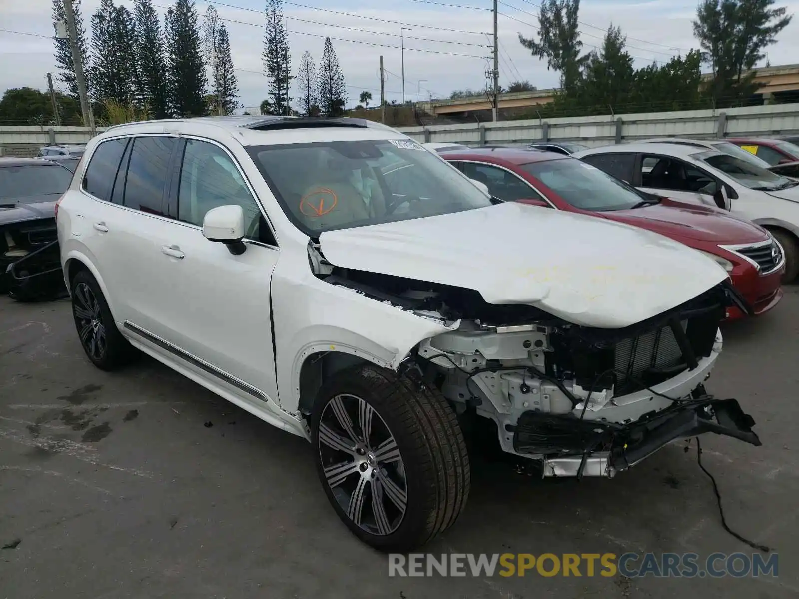 1 Photograph of a damaged car YV4A221L5M1685788 VOLVO XC90 2021