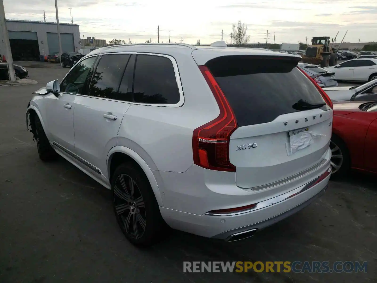 3 Photograph of a damaged car YV4A221L5M1685788 VOLVO XC90 2021