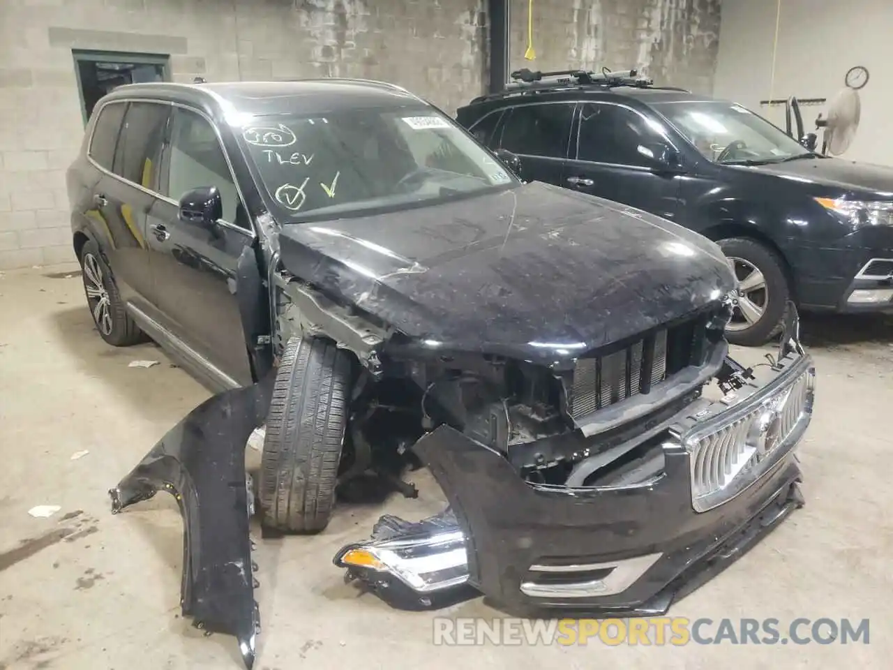 1 Photograph of a damaged car YV4A221LXM1670543 VOLVO XC90 2021