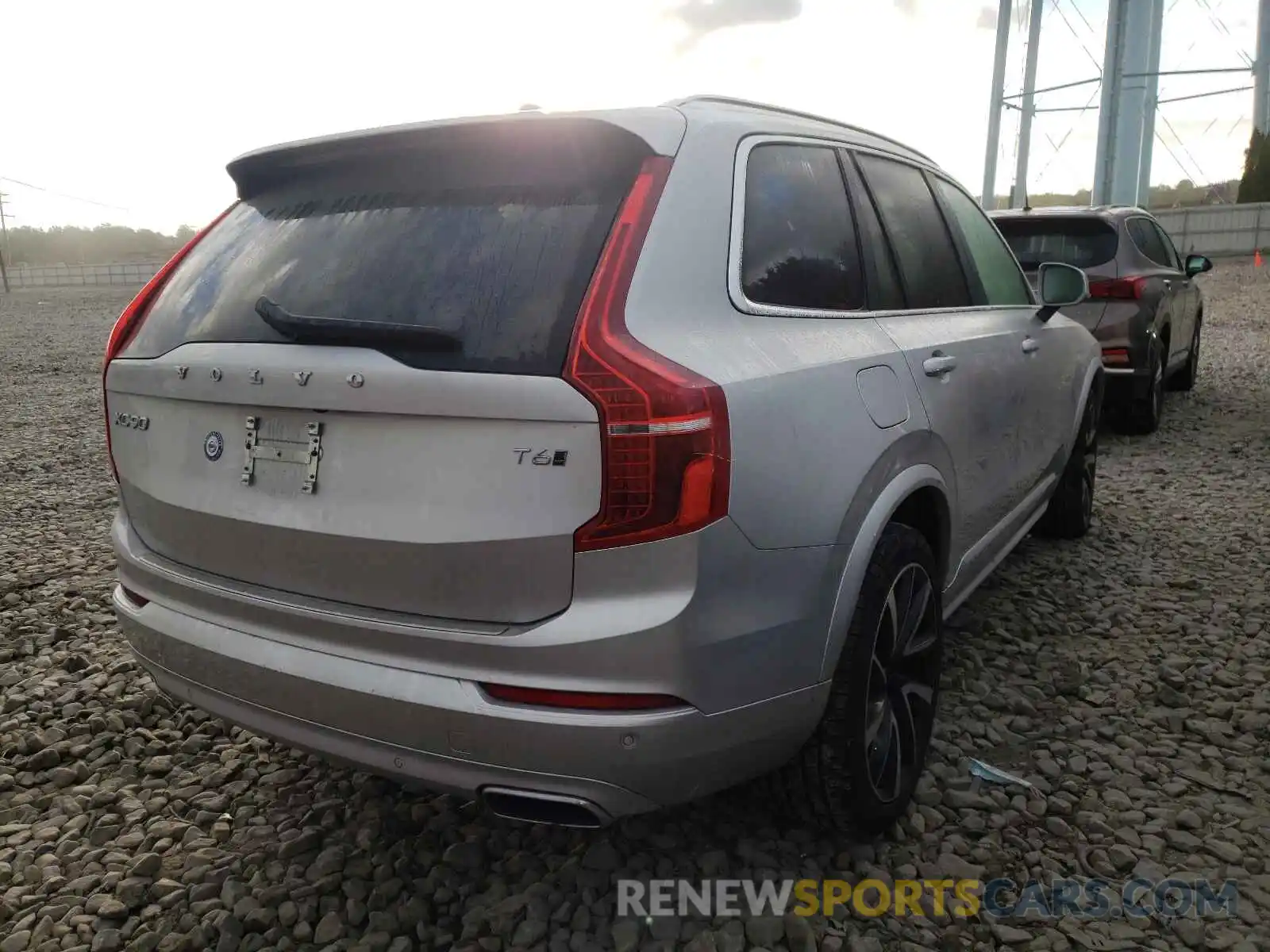 4 Photograph of a damaged car YV4A22PK1M1715934 VOLVO XC90 2021