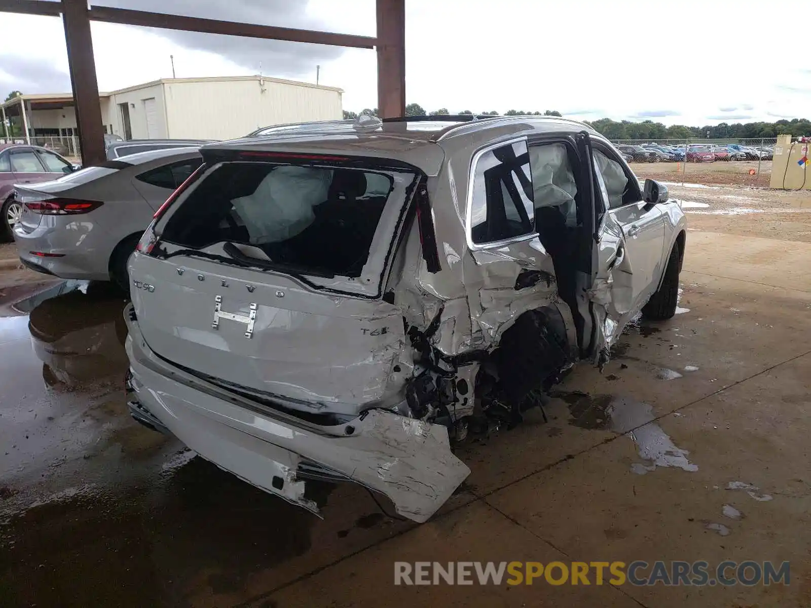 4 Photograph of a damaged car YV4A22PK4M1756350 VOLVO XC90 2021