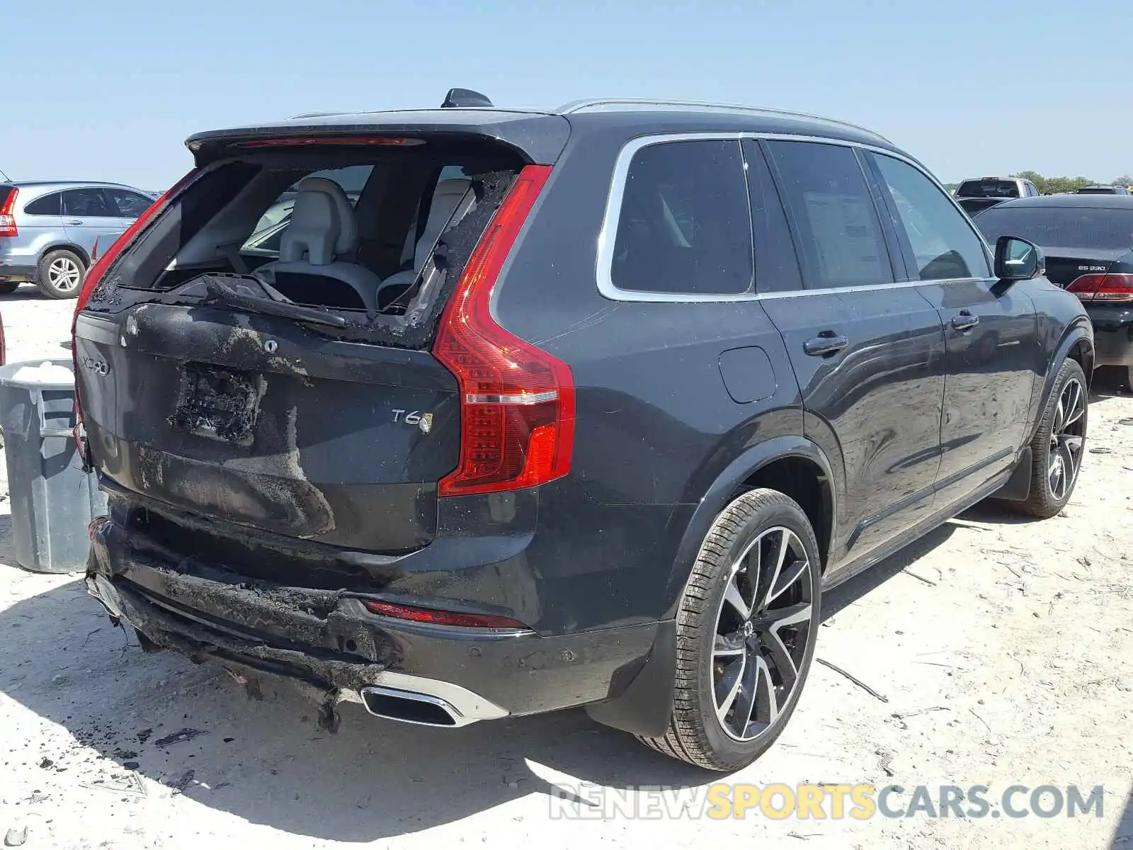 4 Photograph of a damaged car YV4A22PK5M1723471 VOLVO XC90 2021