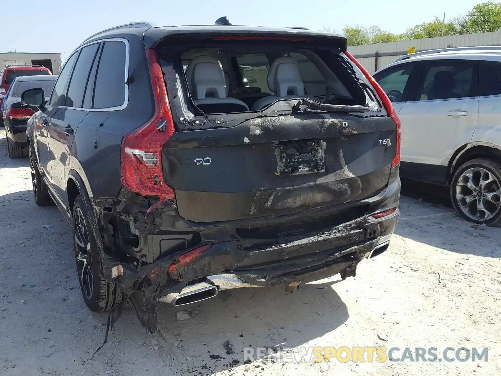 9 Photograph of a damaged car YV4A22PK5M1723471 VOLVO XC90 2021