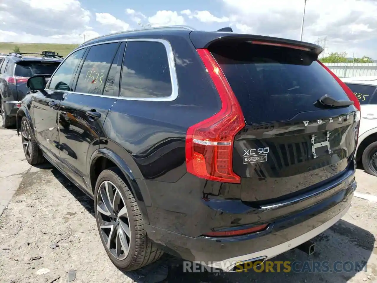 3 Photograph of a damaged car YV4A22PK8M1728776 VOLVO XC90 2021