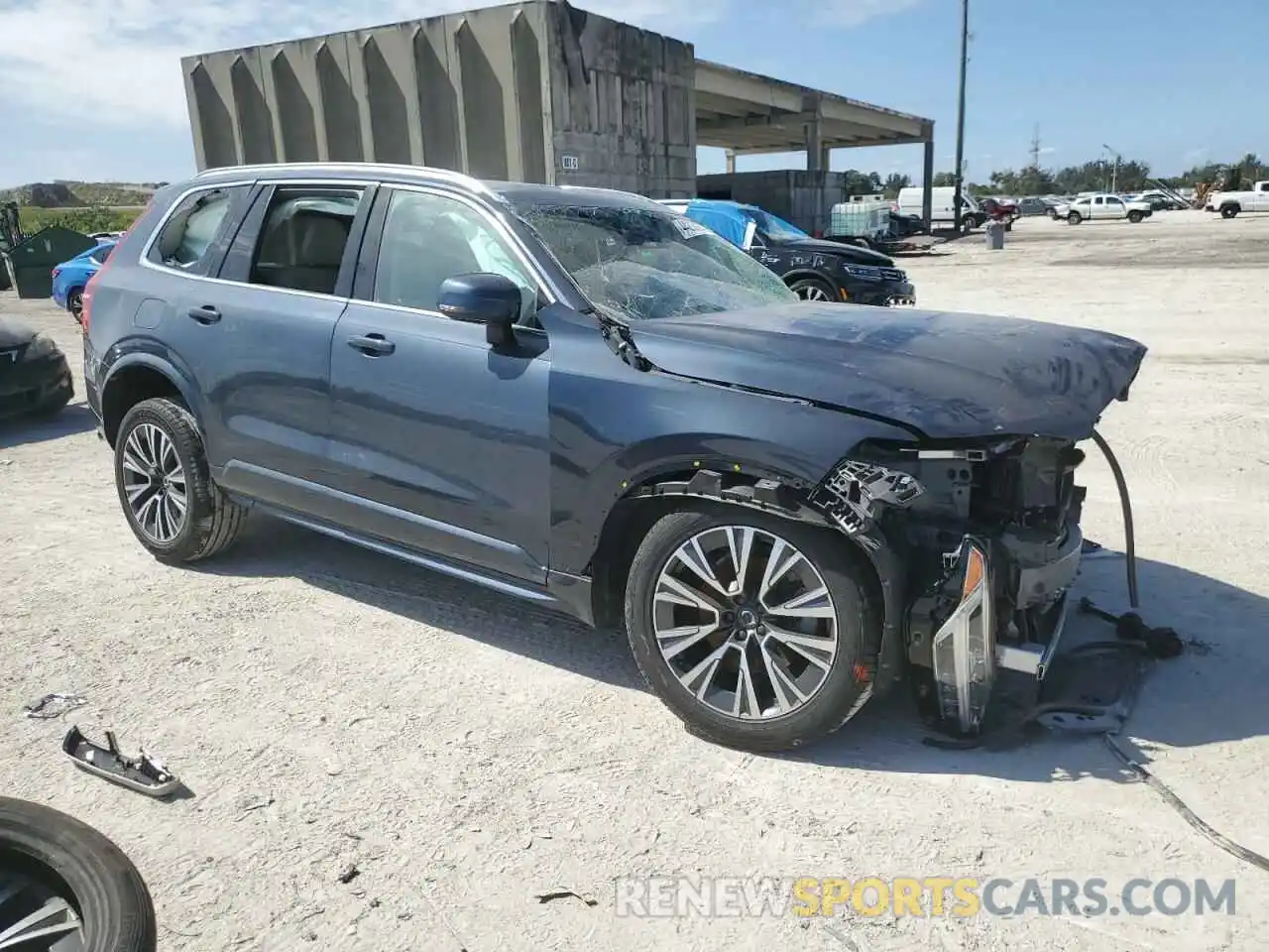 4 Photograph of a damaged car YV4A22PK9M1699563 VOLVO XC90 2021