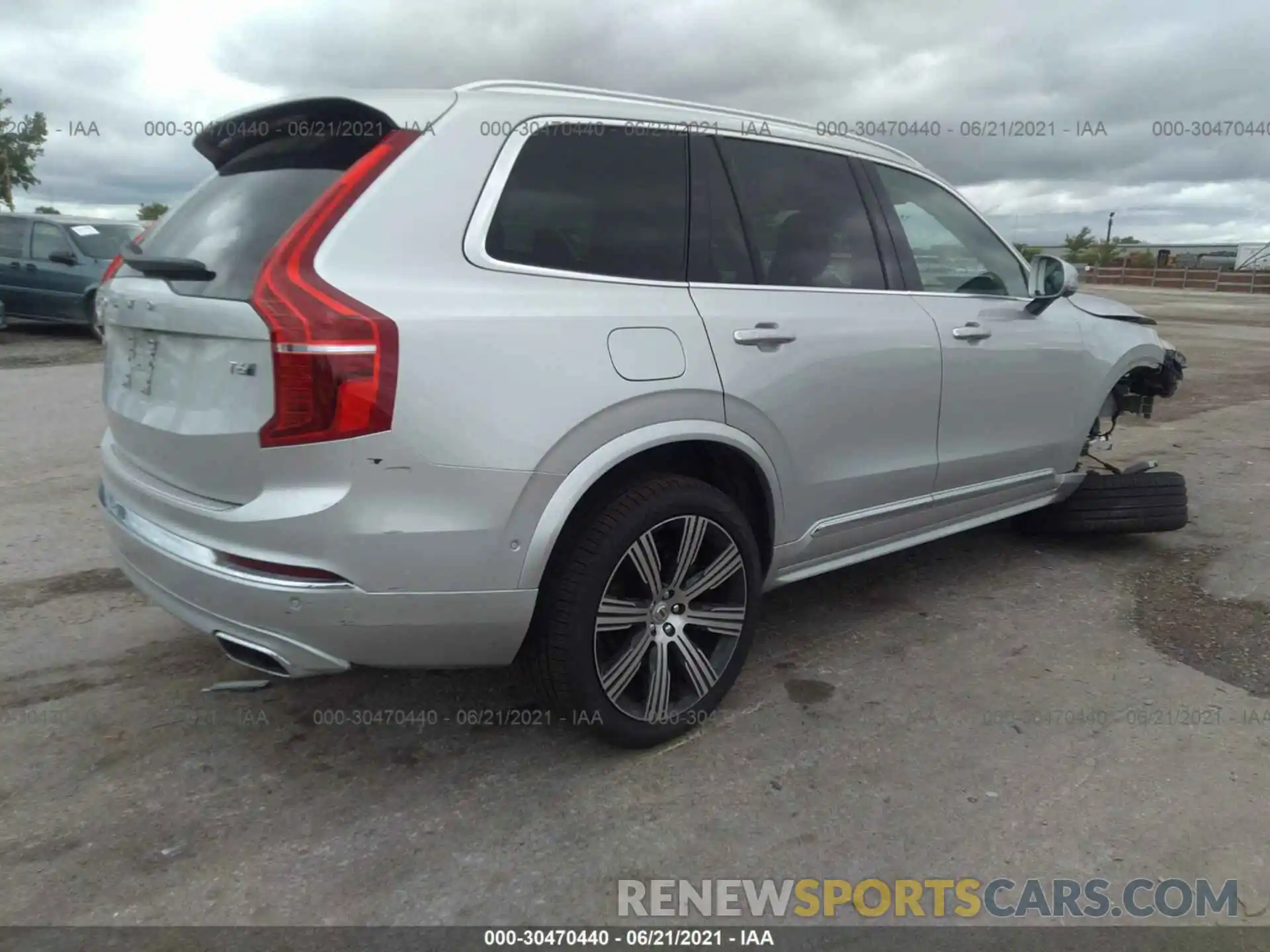 4 Photograph of a damaged car YV4A22PL0M1681008 VOLVO XC90 2021