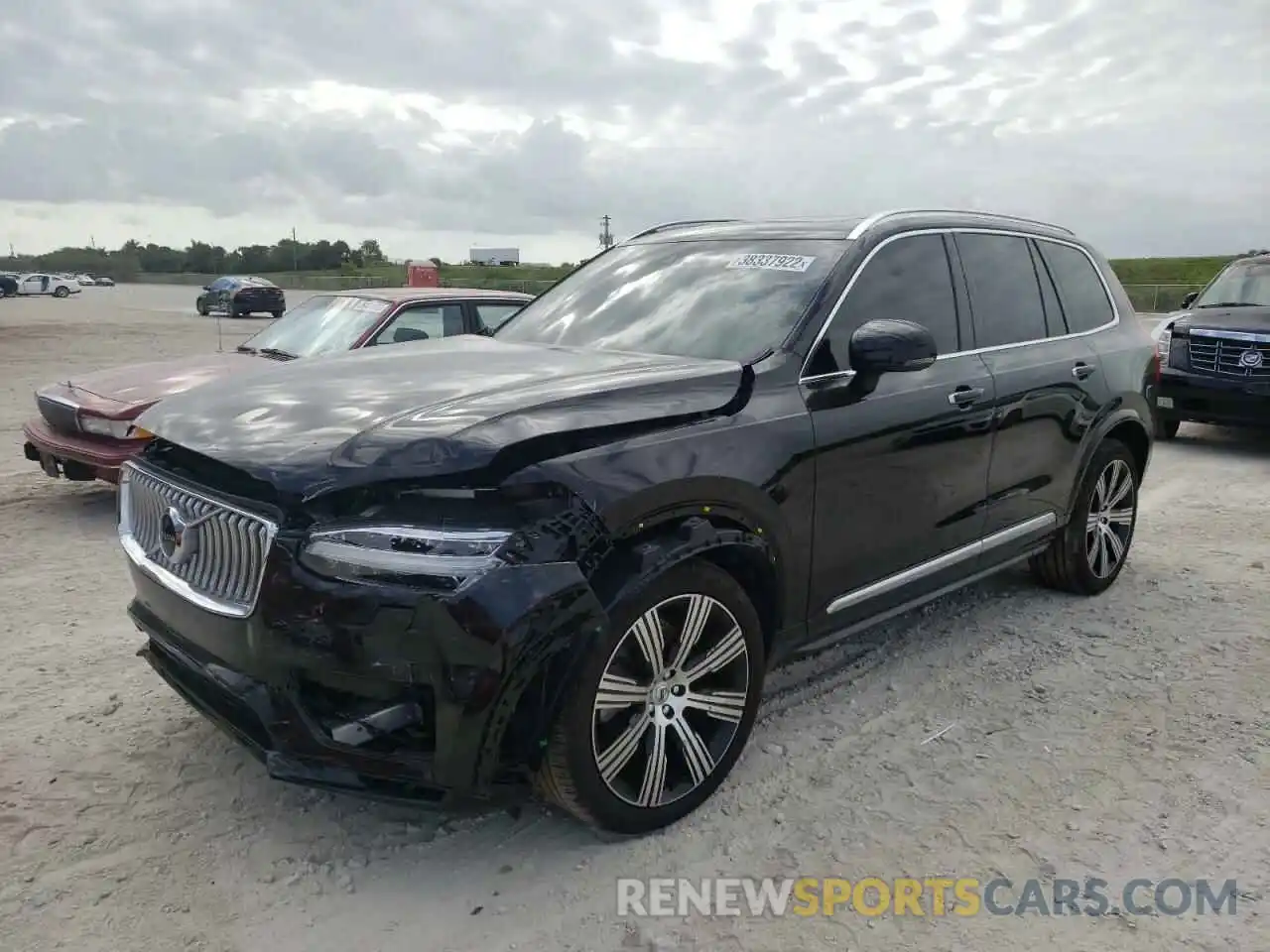 2 Photograph of a damaged car YV4A22PL1M1701329 VOLVO XC90 2021