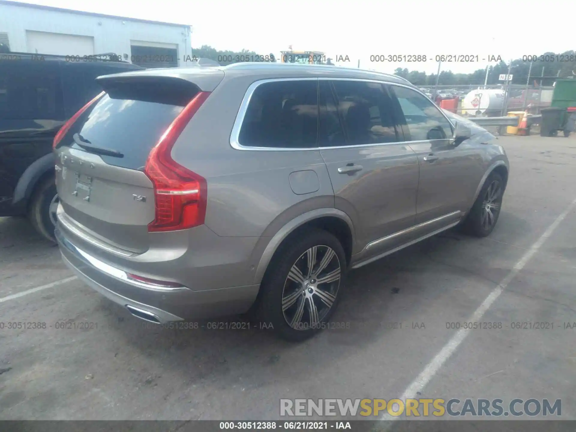 4 Photograph of a damaged car YV4A22PL2M1690566 VOLVO XC90 2021