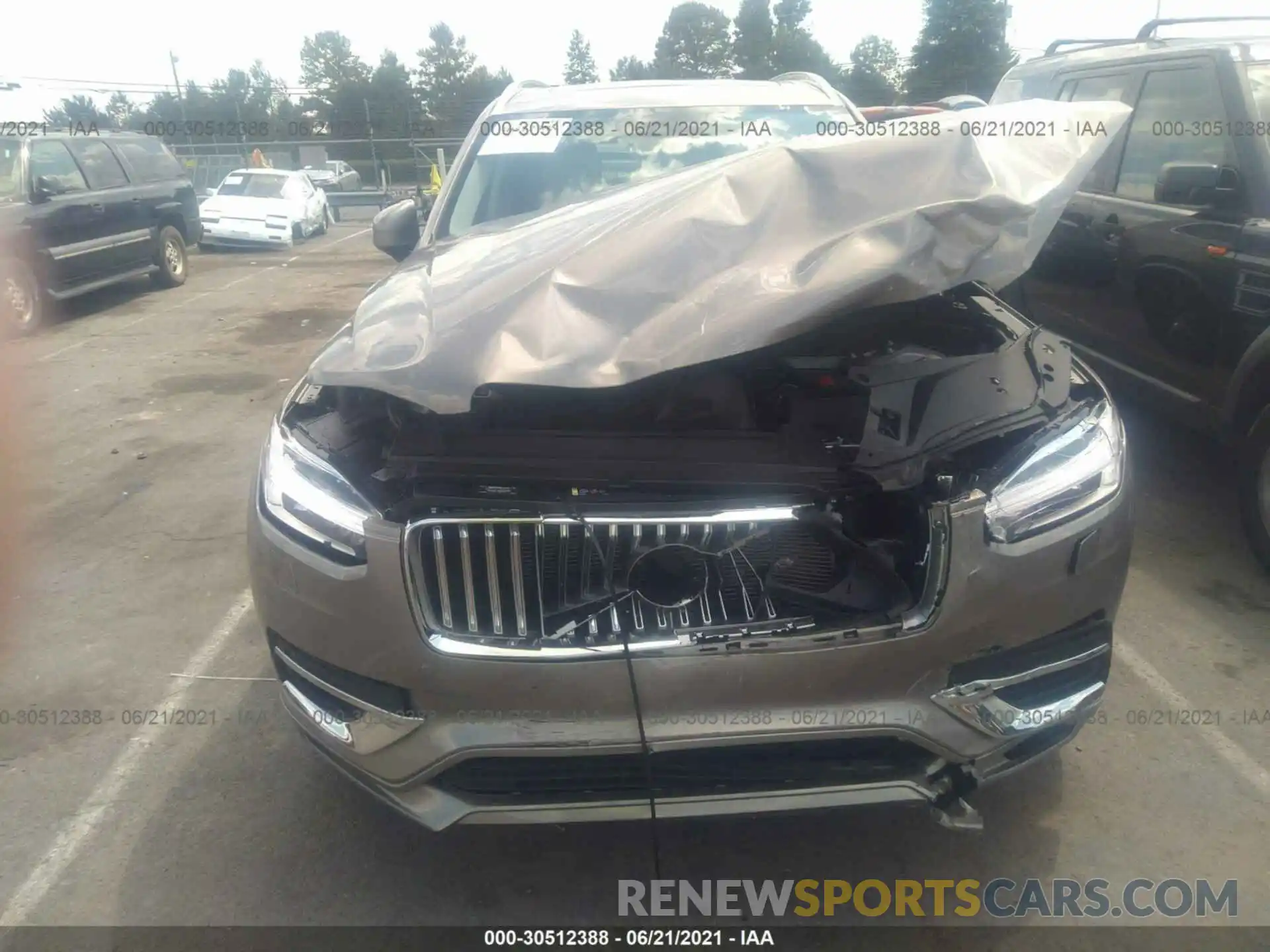 6 Photograph of a damaged car YV4A22PL2M1690566 VOLVO XC90 2021