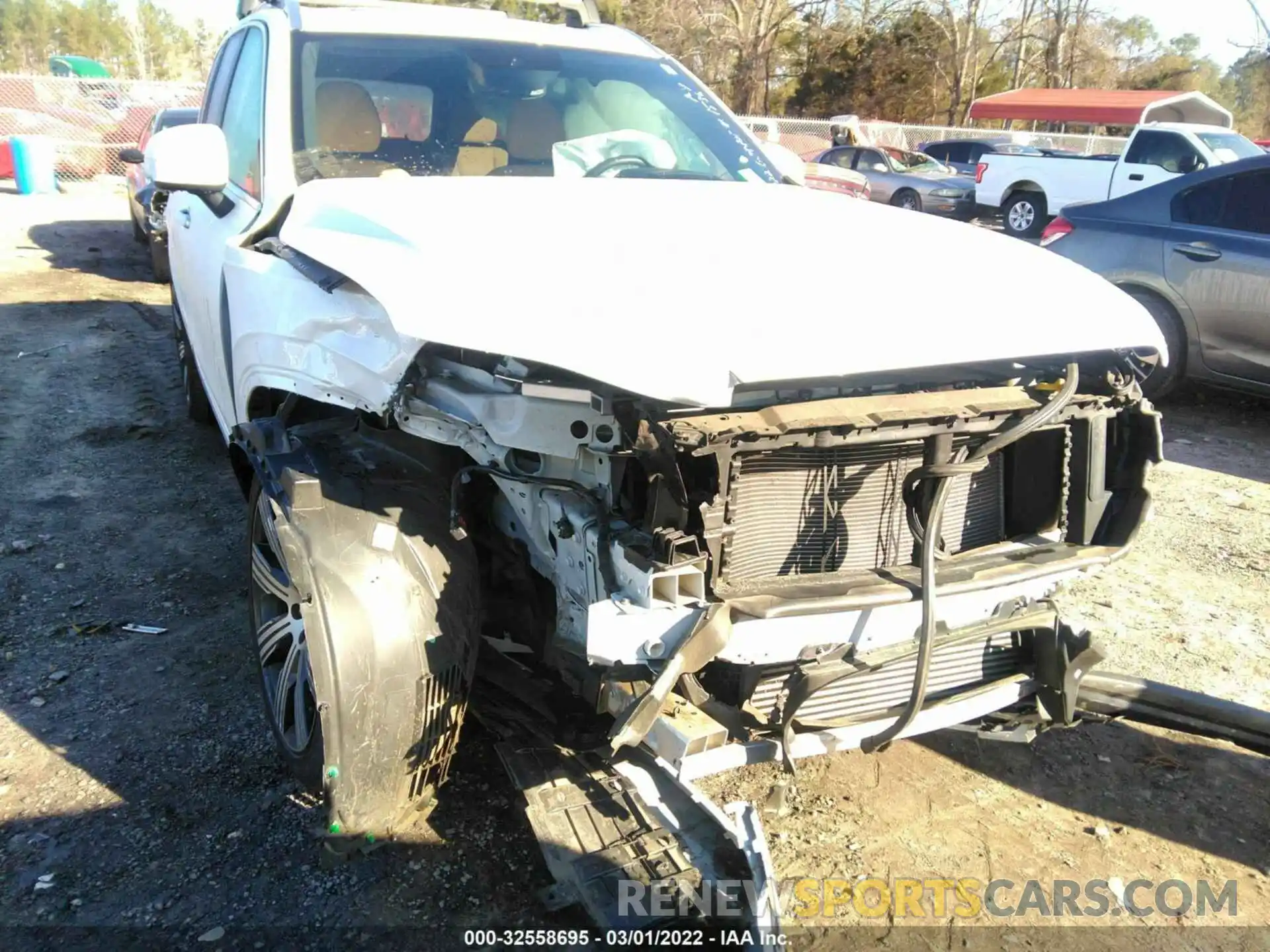 6 Photograph of a damaged car YV4A22PL9M1761536 VOLVO XC90 2021