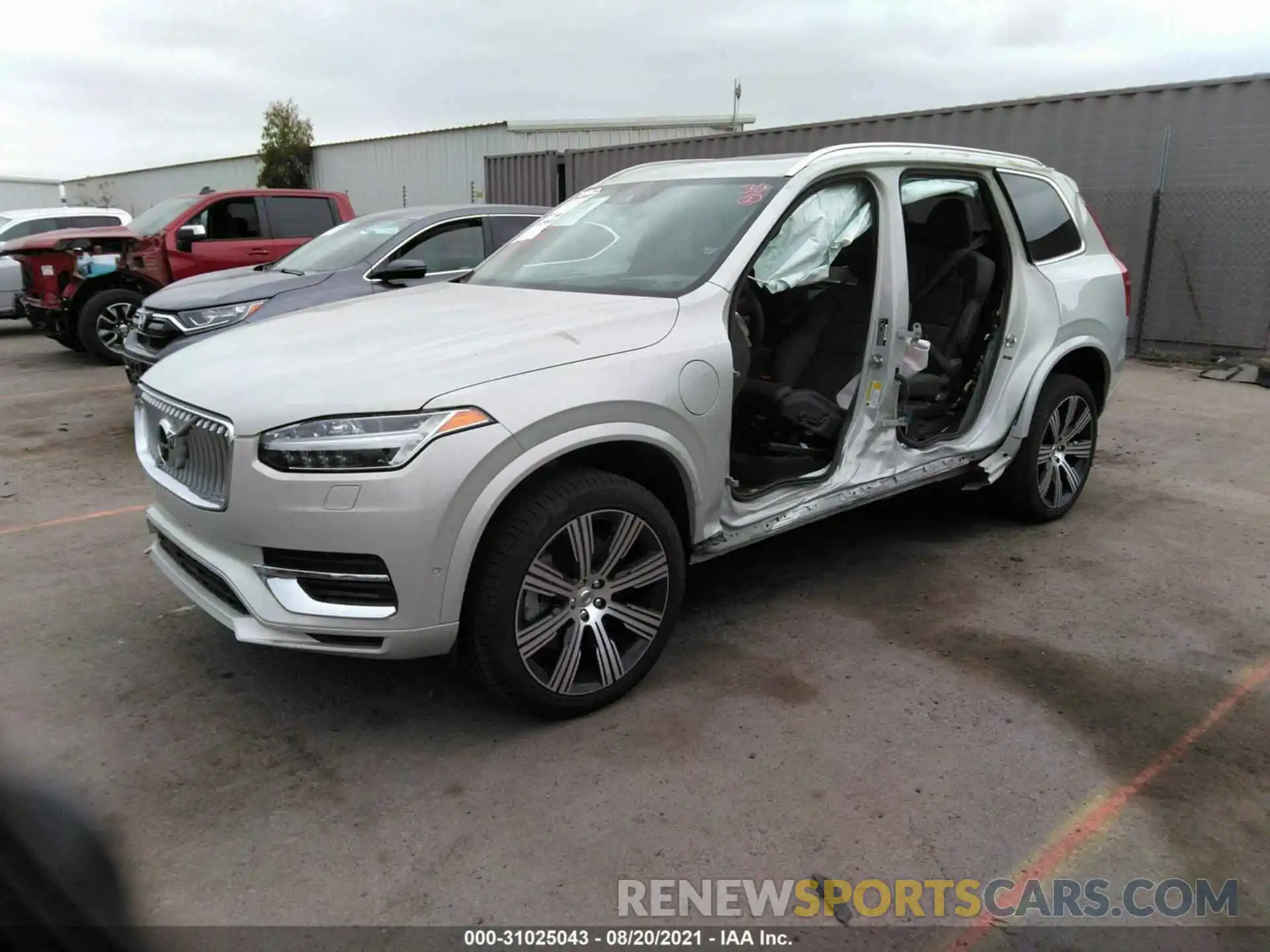 2 Photograph of a damaged car YV4BR00L7M1682994 VOLVO XC90 2021