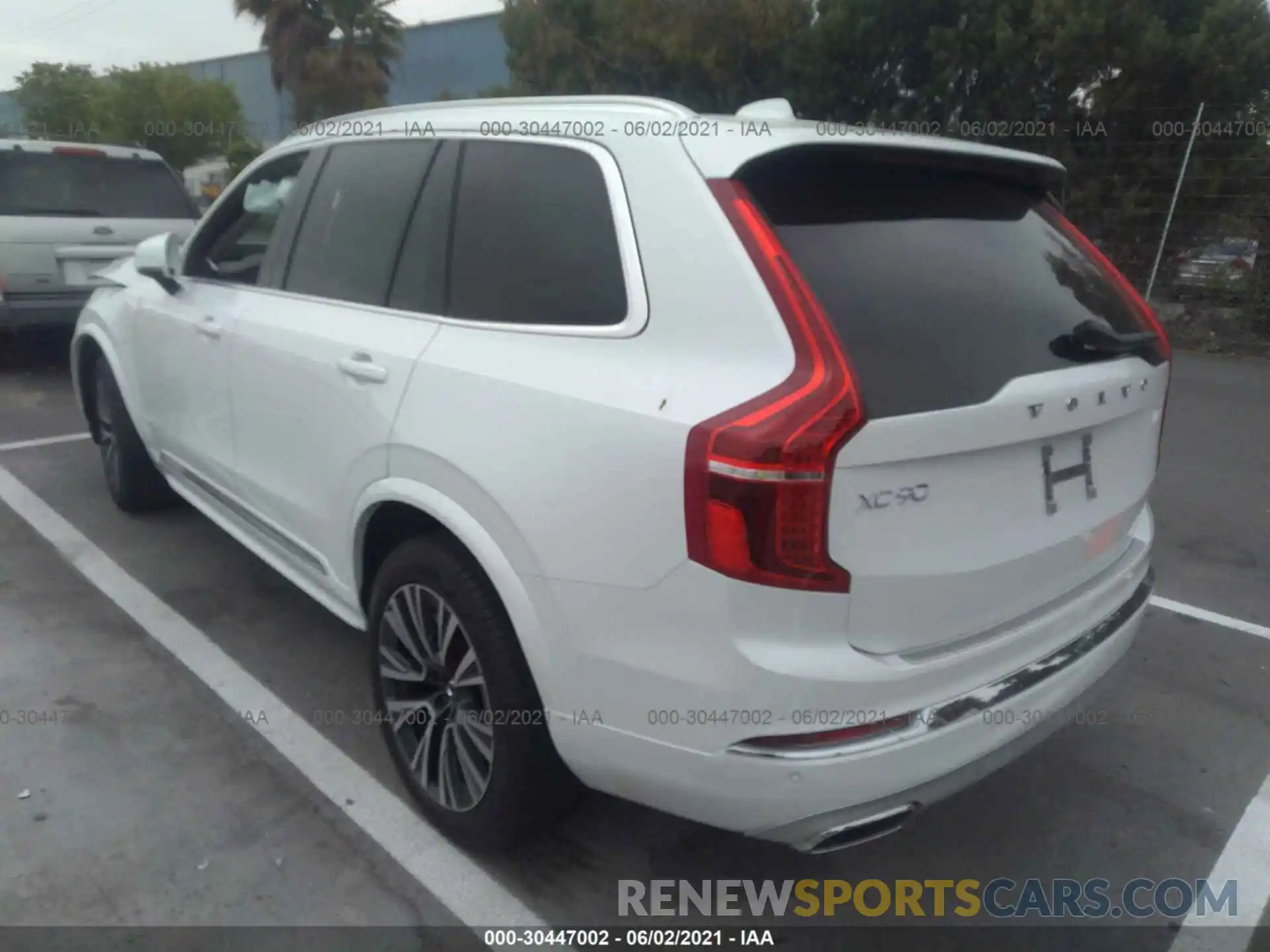 3 Photograph of a damaged car YV4BR0CK4M1712634 VOLVO XC90 2021