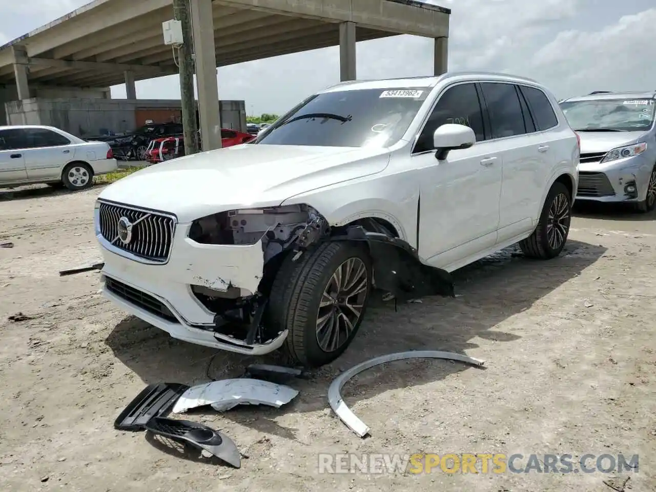 2 Photograph of a damaged car YV4102CK3N1802893 VOLVO XC90 2022