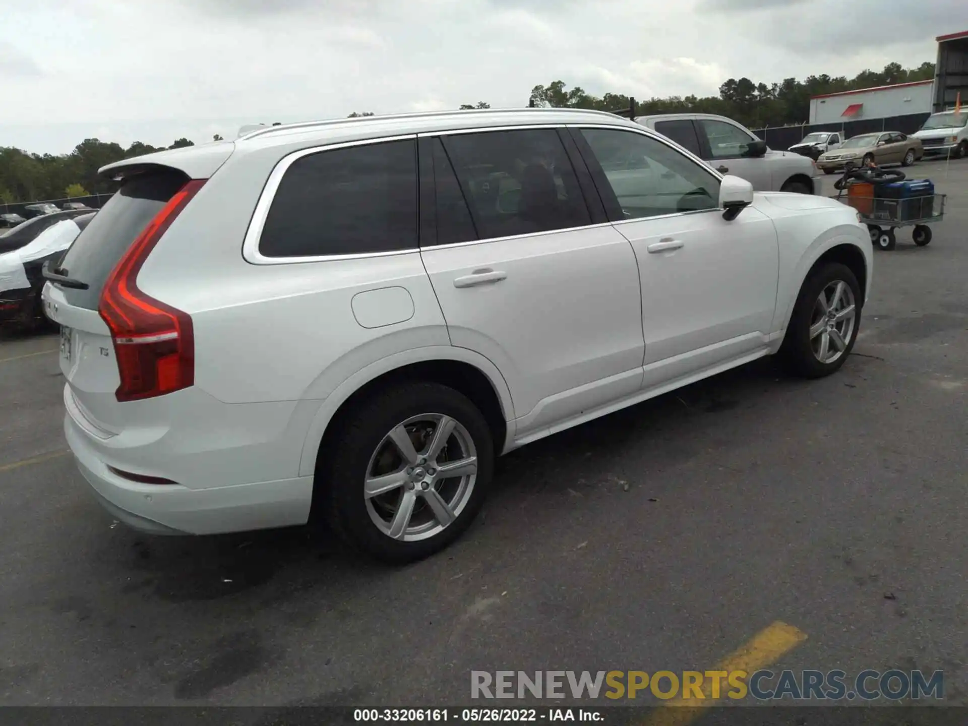 4 Photograph of a damaged car YV4102CK4N1811263 VOLVO XC90 2022