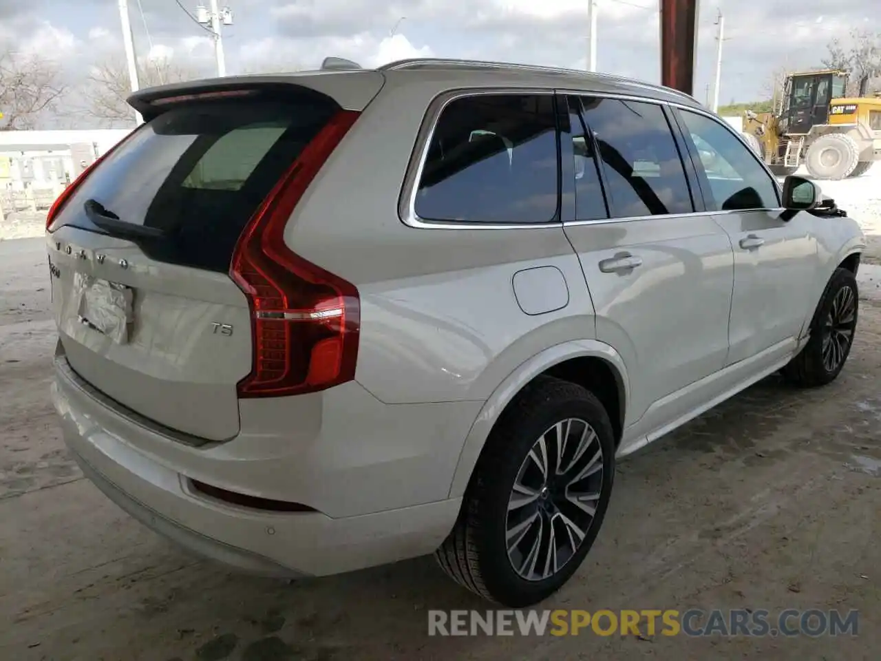 4 Photograph of a damaged car YV4102CK6N1787869 VOLVO XC90 2022