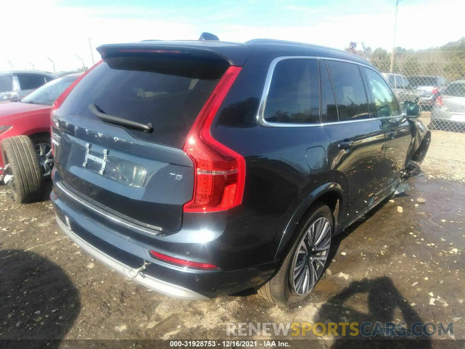 4 Photograph of a damaged car YV4102CK9N1790667 VOLVO XC90 2022