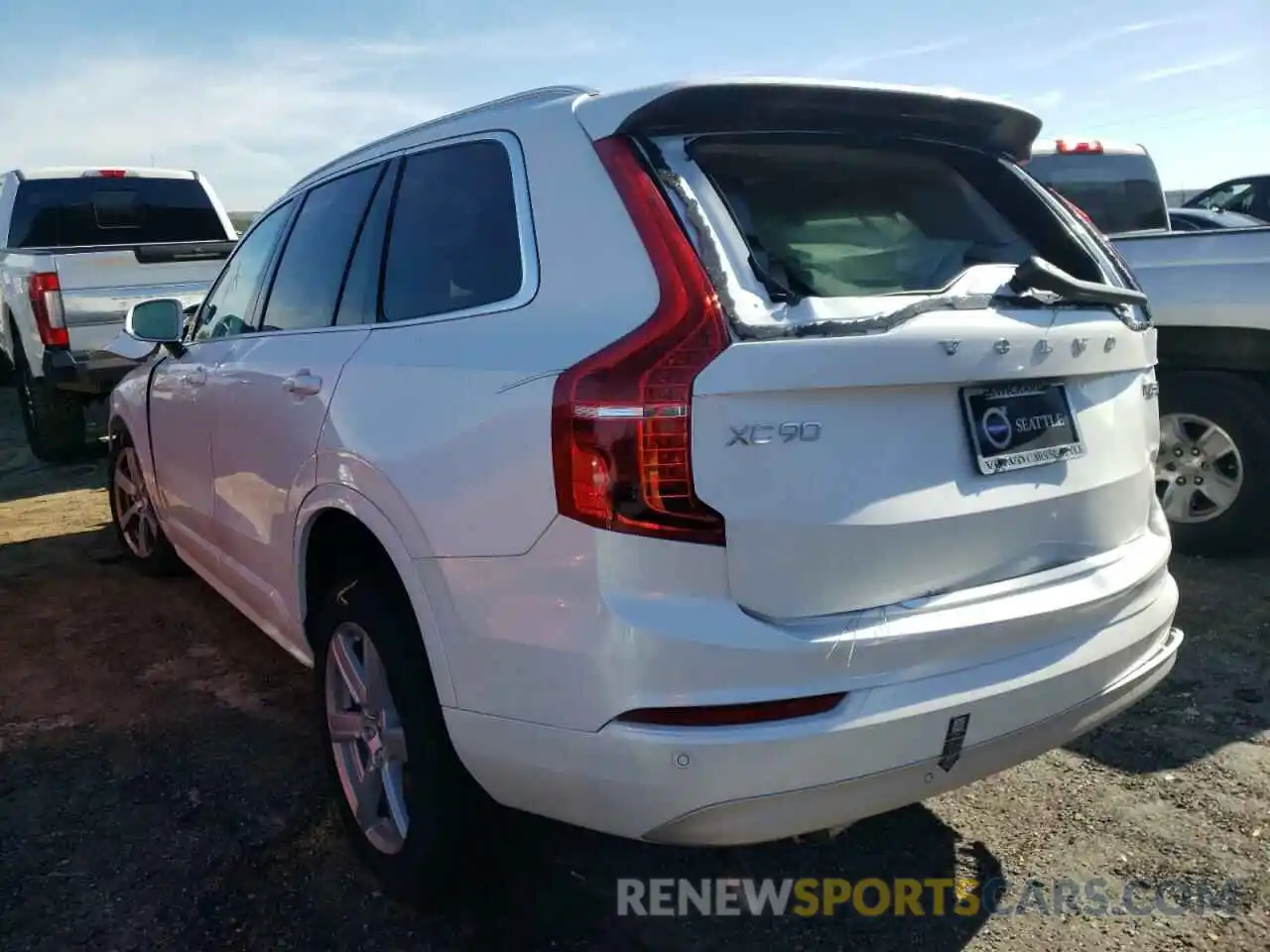 3 Photograph of a damaged car YV4102PKXN1836923 VOLVO XC90 2022