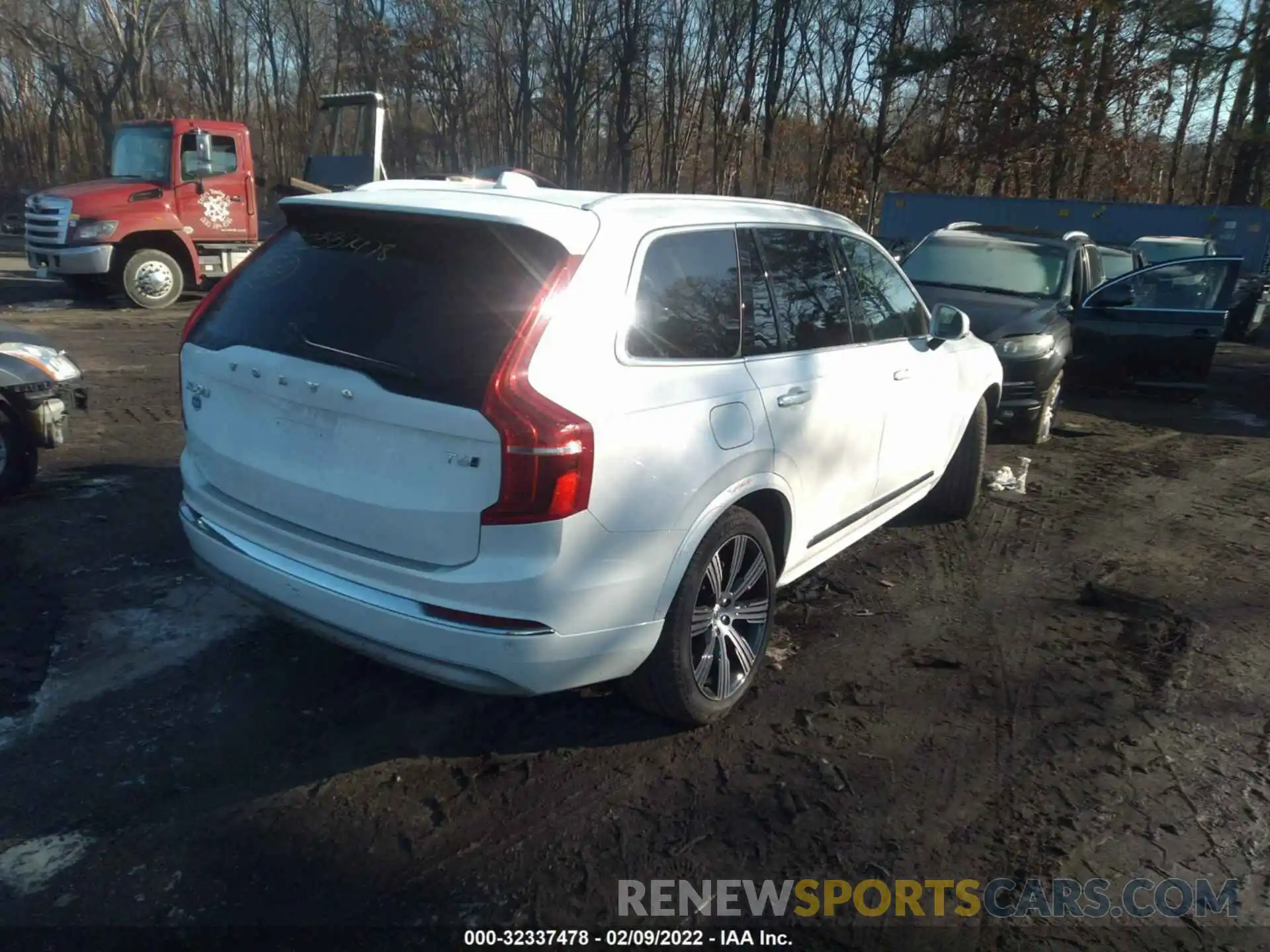 4 Photograph of a damaged car YV4A221L3N1789603 VOLVO XC90 2022