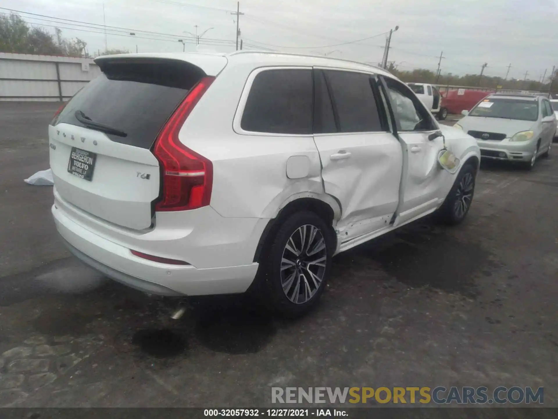 4 Фотография поврежденного автомобиля YV4A22PK2N1782866 VOLVO XC90 2022