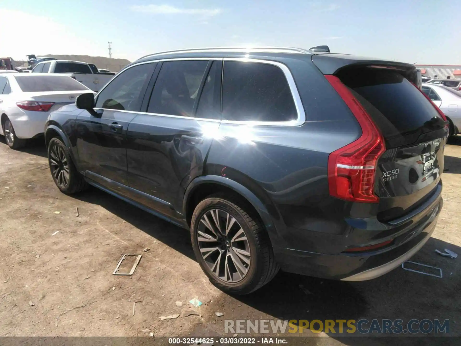 3 Фотография поврежденного автомобиля YV4A22PK9N1784047 VOLVO XC90 2022