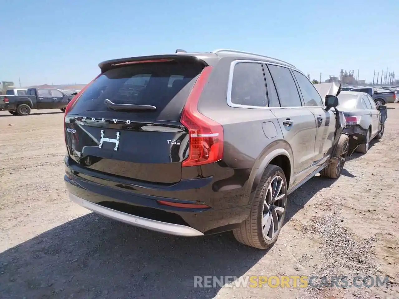 4 Photograph of a damaged car YV4A22PK9N1790852 VOLVO XC90 2022