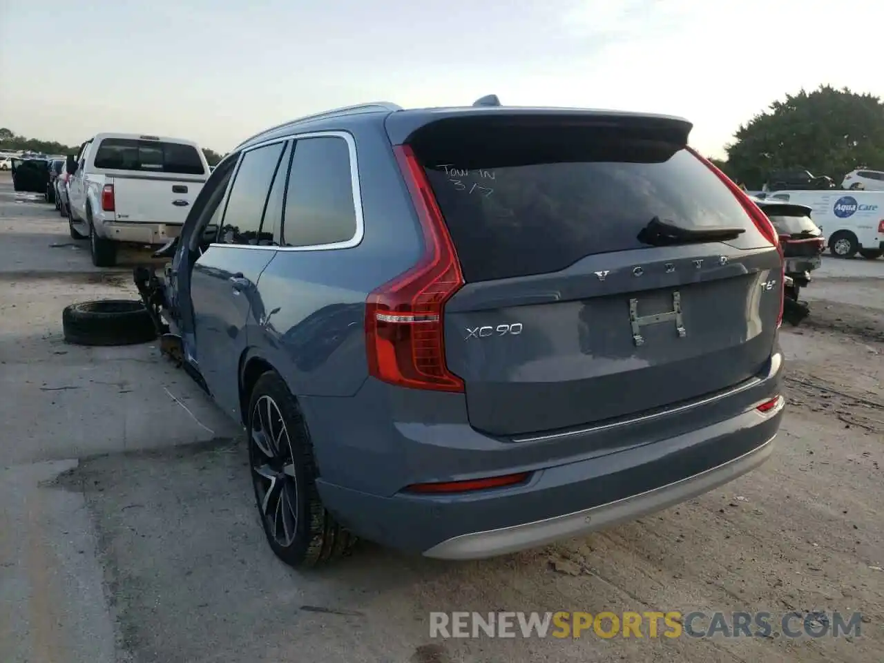 3 Photograph of a damaged car YV4A22PKXN1797051 VOLVO XC90 2022