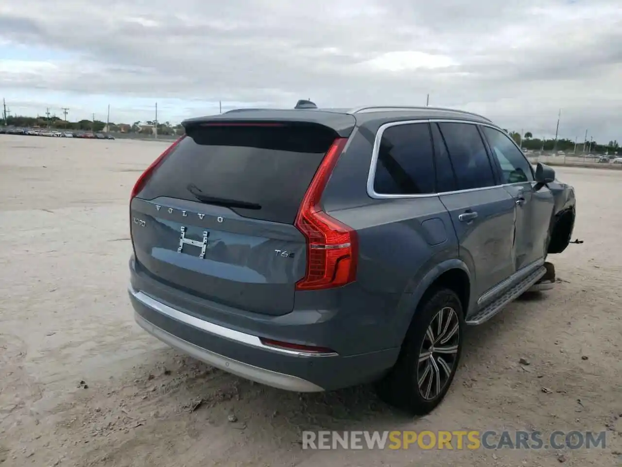 4 Photograph of a damaged car YV4A22PL2N1791804 VOLVO XC90 2022