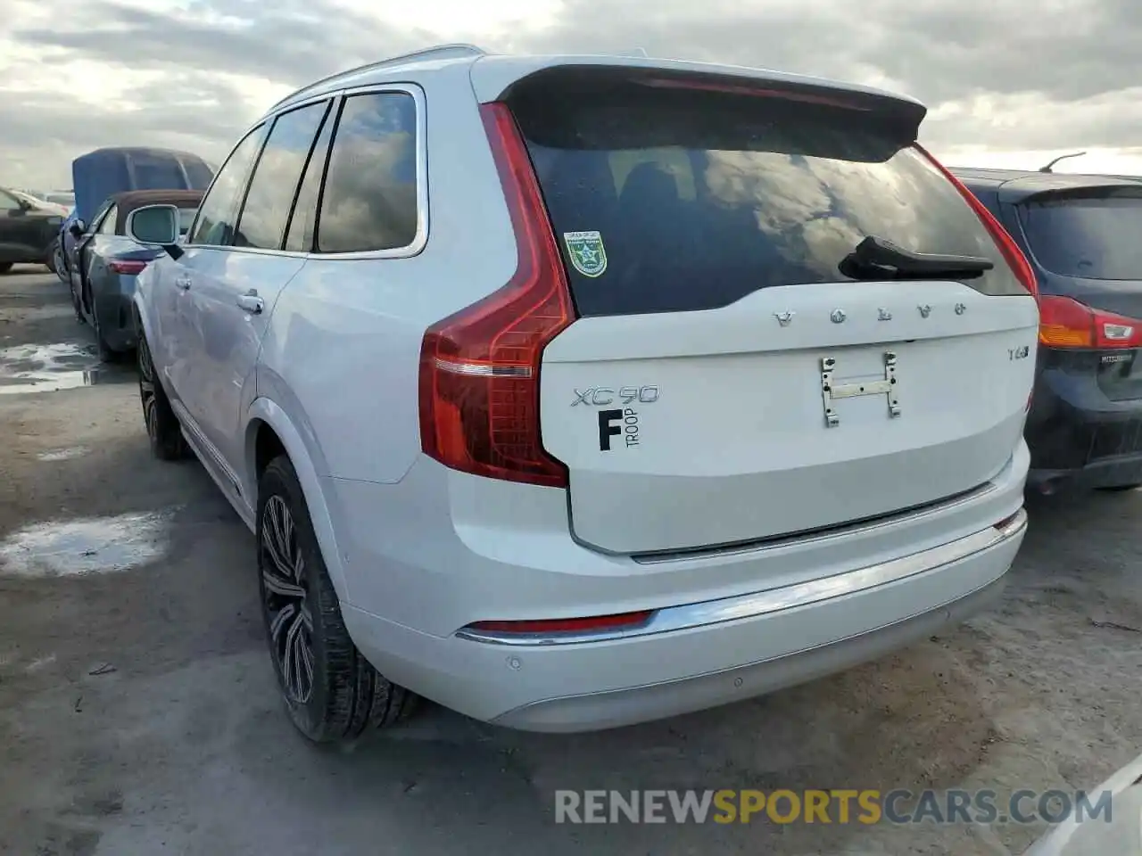 3 Photograph of a damaged car YV4A22PL6N1839708 VOLVO XC90 2022