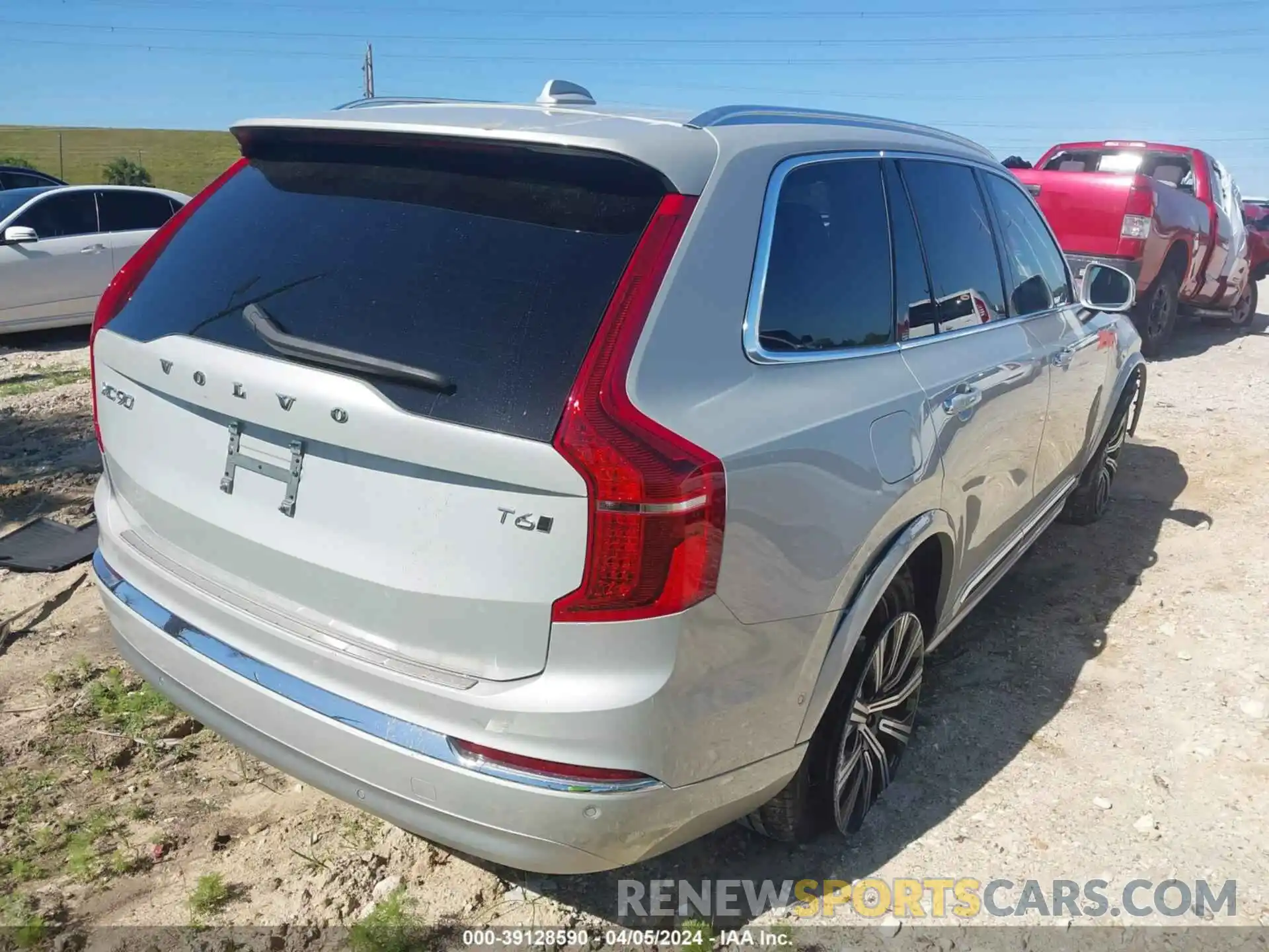 4 Photograph of a damaged car YV4A22PL7N1869218 VOLVO XC90 2022