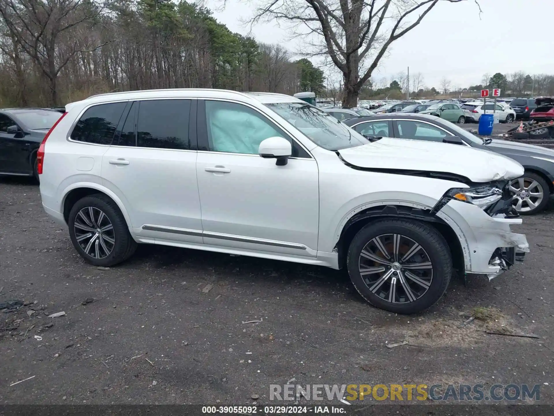 13 Photograph of a damaged car YV4062PN4P1930285 VOLVO XC90 2023