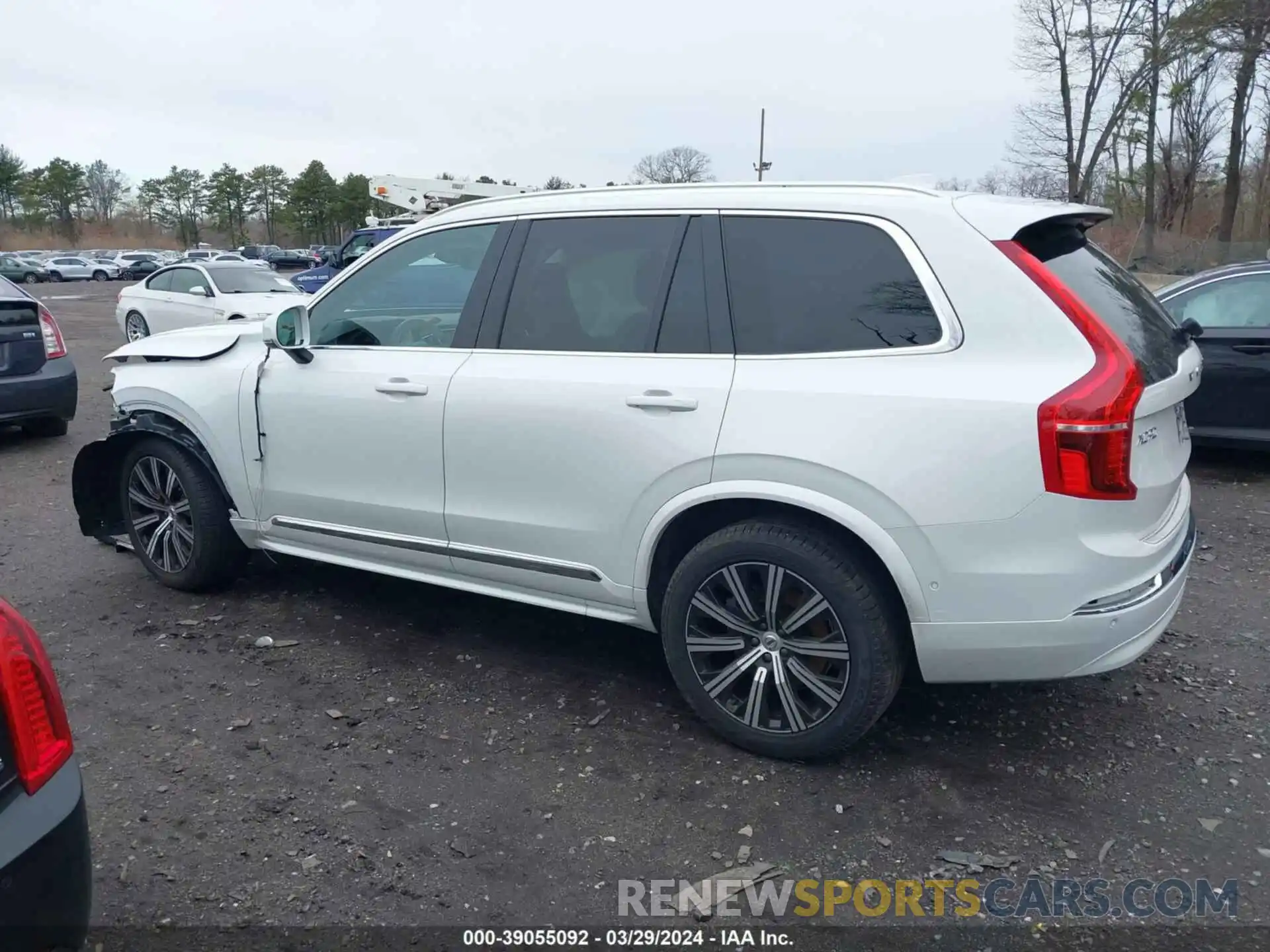 14 Photograph of a damaged car YV4062PN4P1930285 VOLVO XC90 2023