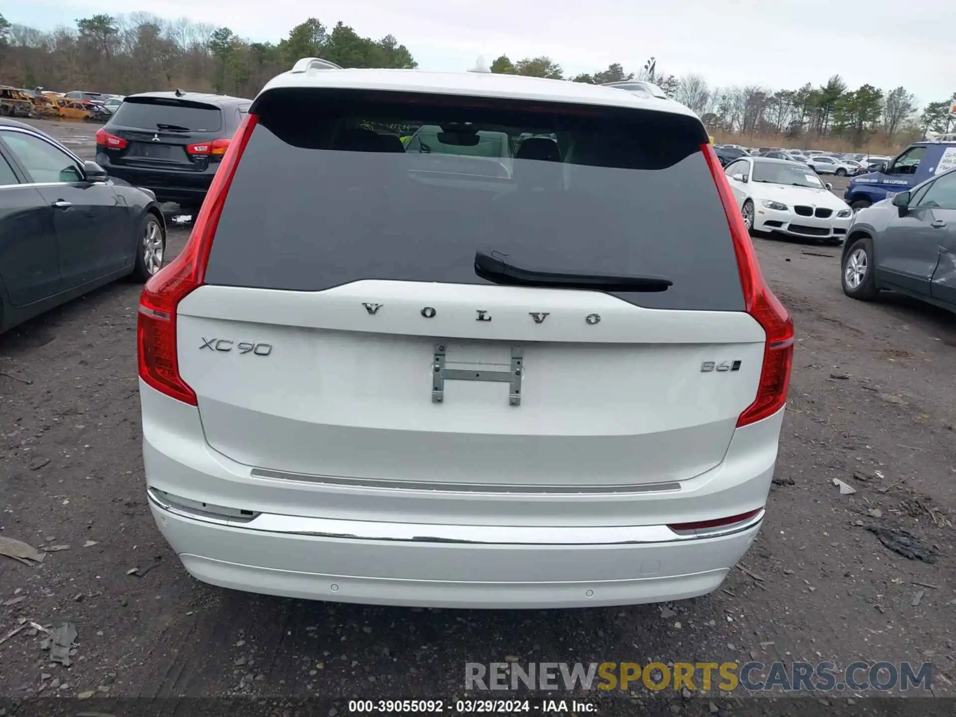 16 Photograph of a damaged car YV4062PN4P1930285 VOLVO XC90 2023