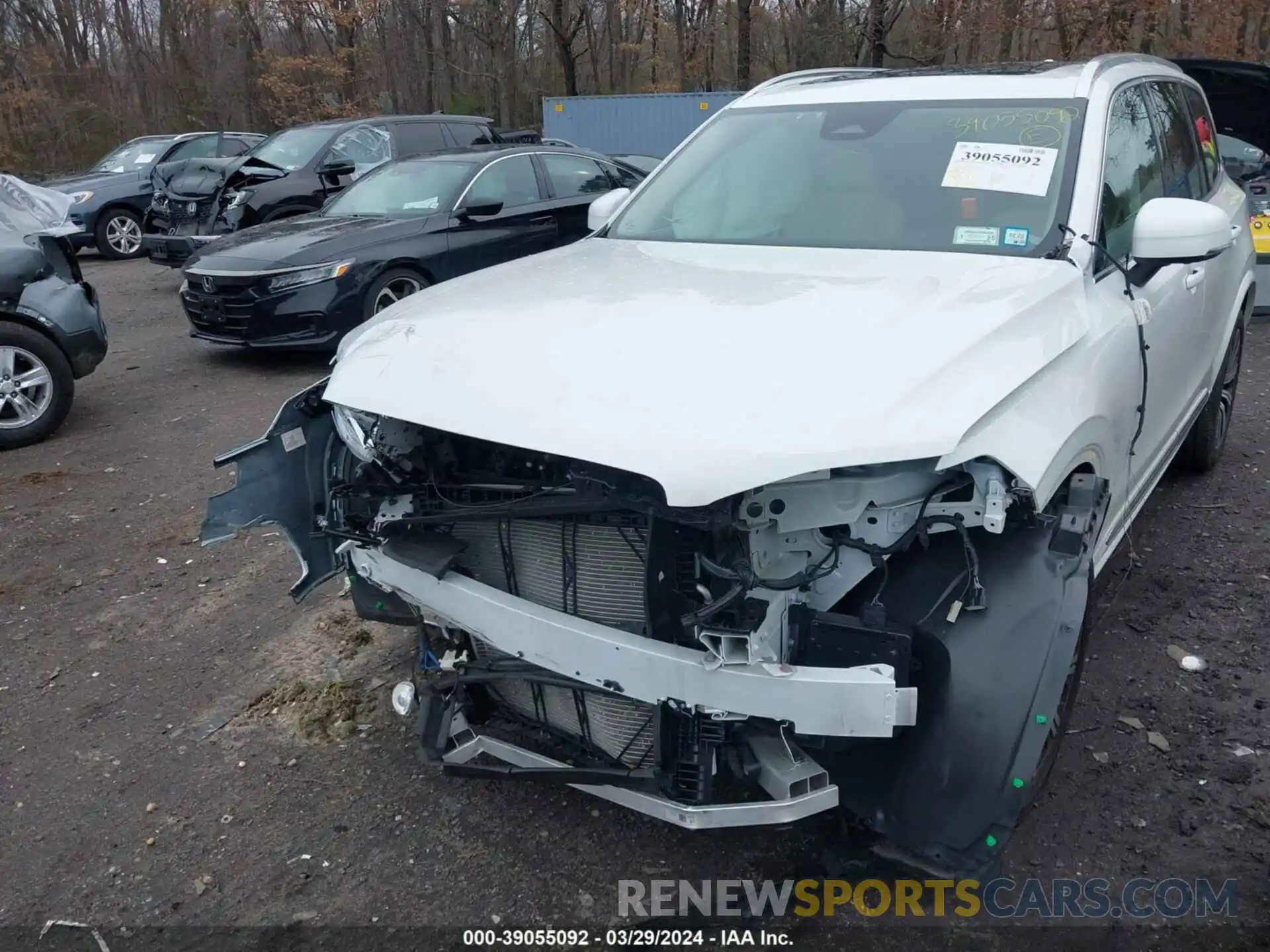 6 Photograph of a damaged car YV4062PN4P1930285 VOLVO XC90 2023