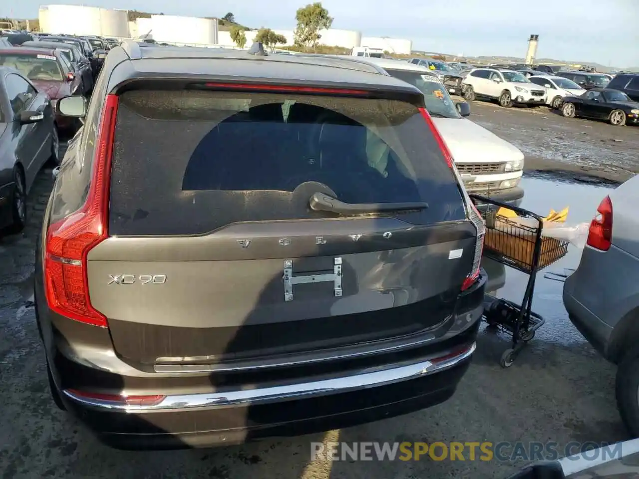 6 Photograph of a damaged car YV4H60CV3P1923504 VOLVO XC90 CORE 2023