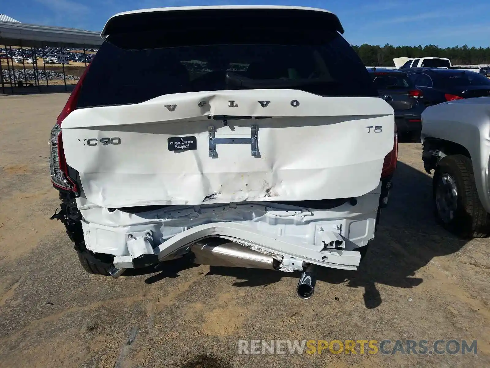 9 Photograph of a damaged car YV4102CK3K1479845 VOLVO XC90 T5 MO 2019