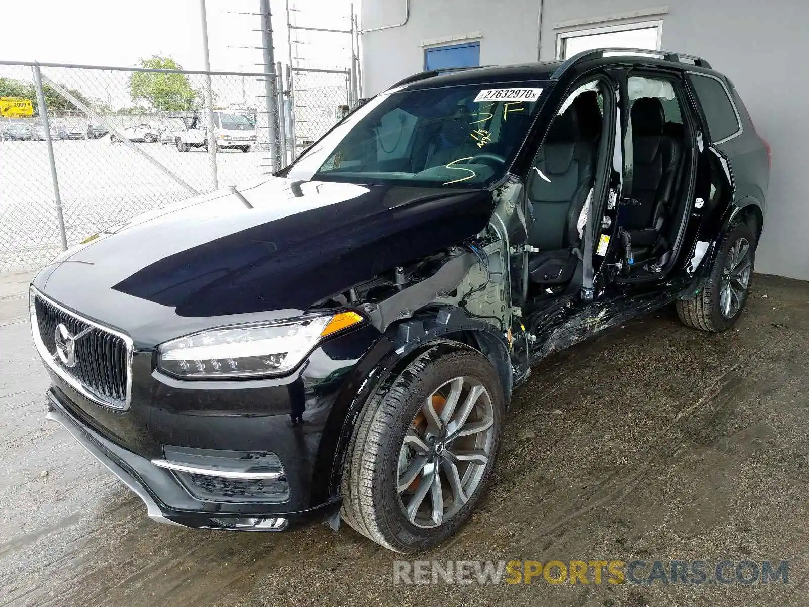 2 Photograph of a damaged car YV4102CK7K1511258 VOLVO XC90 T5 MO 2019