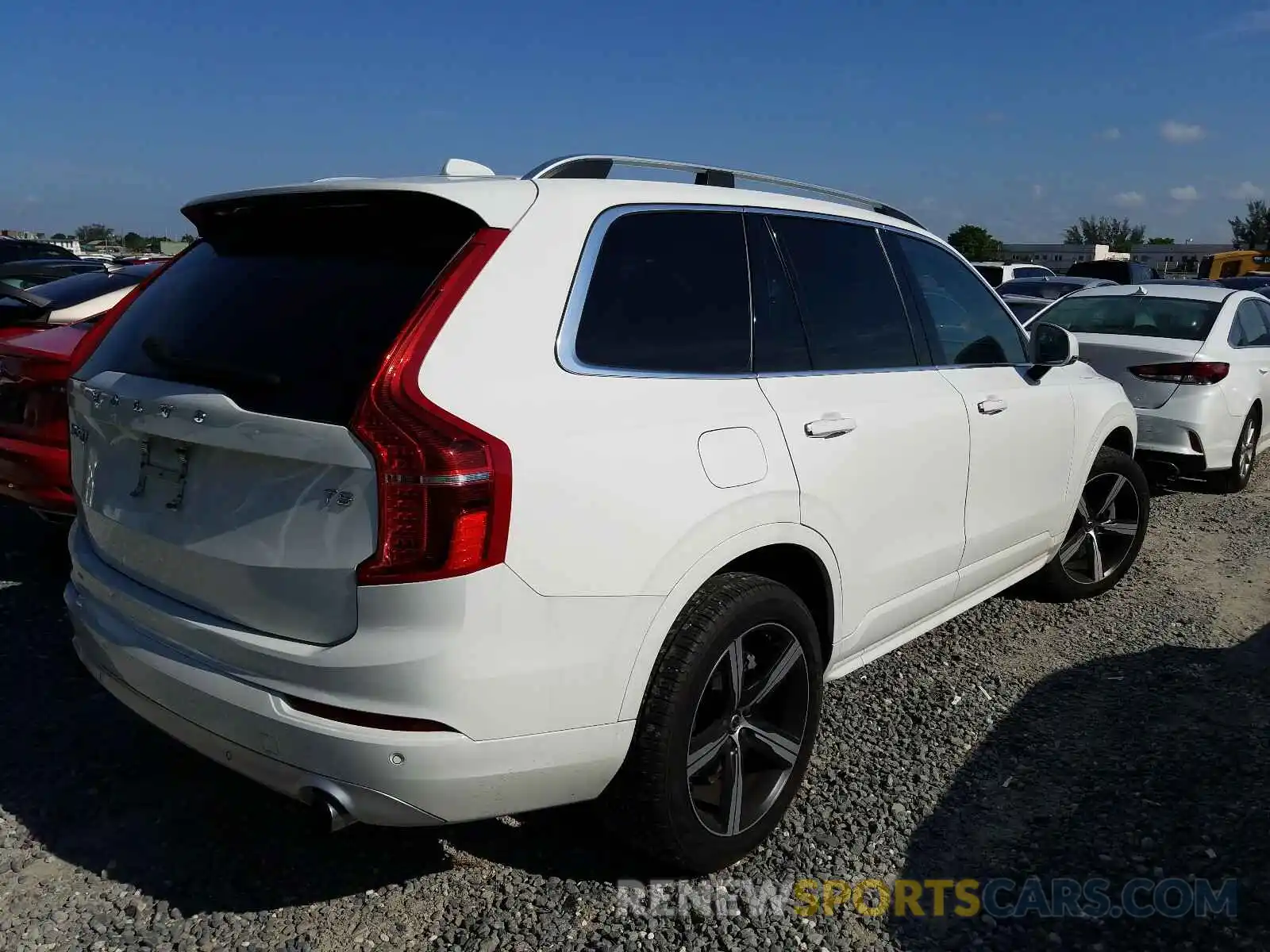 4 Photograph of a damaged car YV4102CK8K1431189 VOLVO XC90 T5 MO 2019