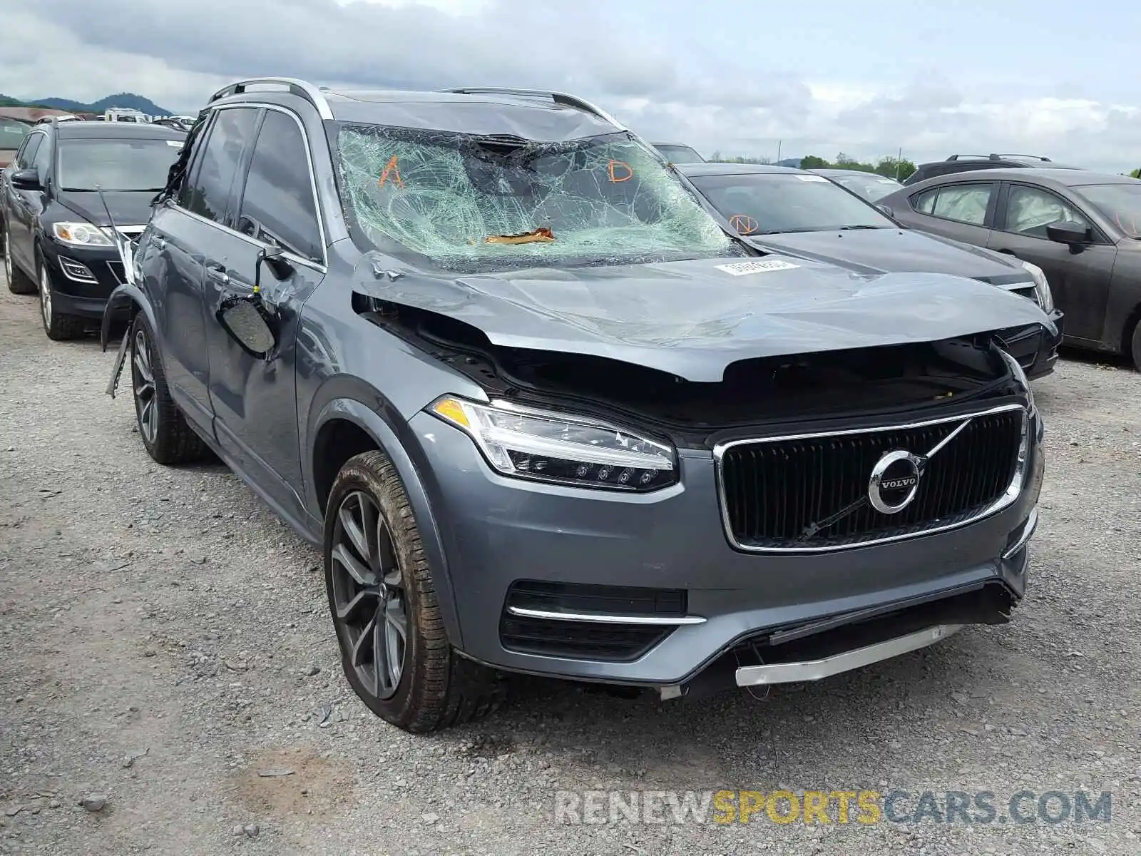 1 Фотография поврежденного автомобиля YV4102PK4K1418000 VOLVO XC90 T5 MO 2019