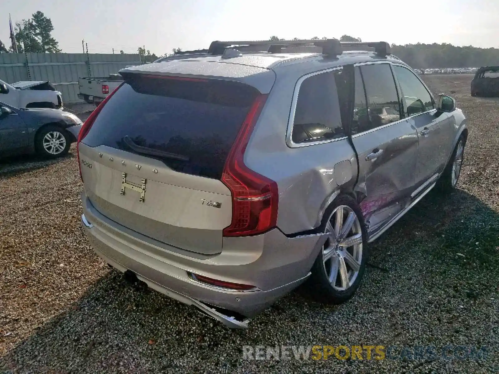 4 Photograph of a damaged car YV4A22PL5K1470500 VOLVO XC90 T6 2019