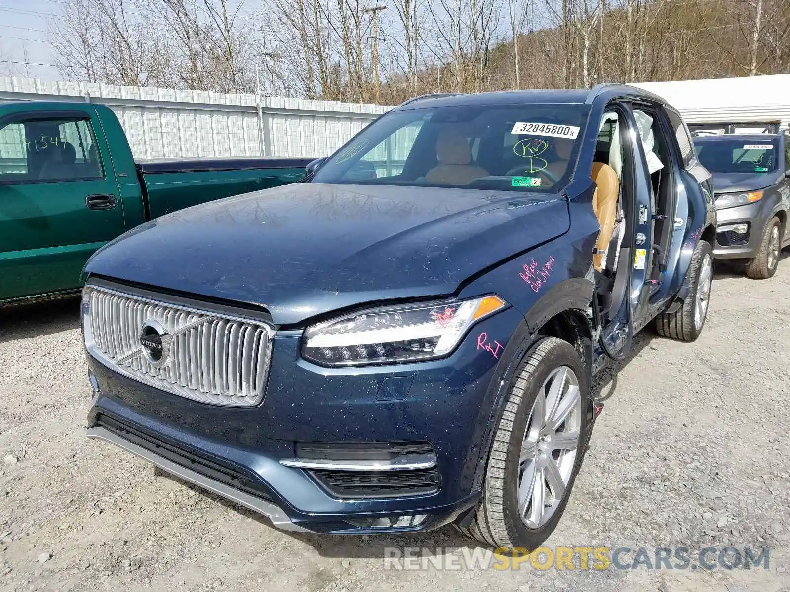 2 Фотография поврежденного автомобиля YV4A22PL4K1447385 VOLVO XC90 T6 IN 2019