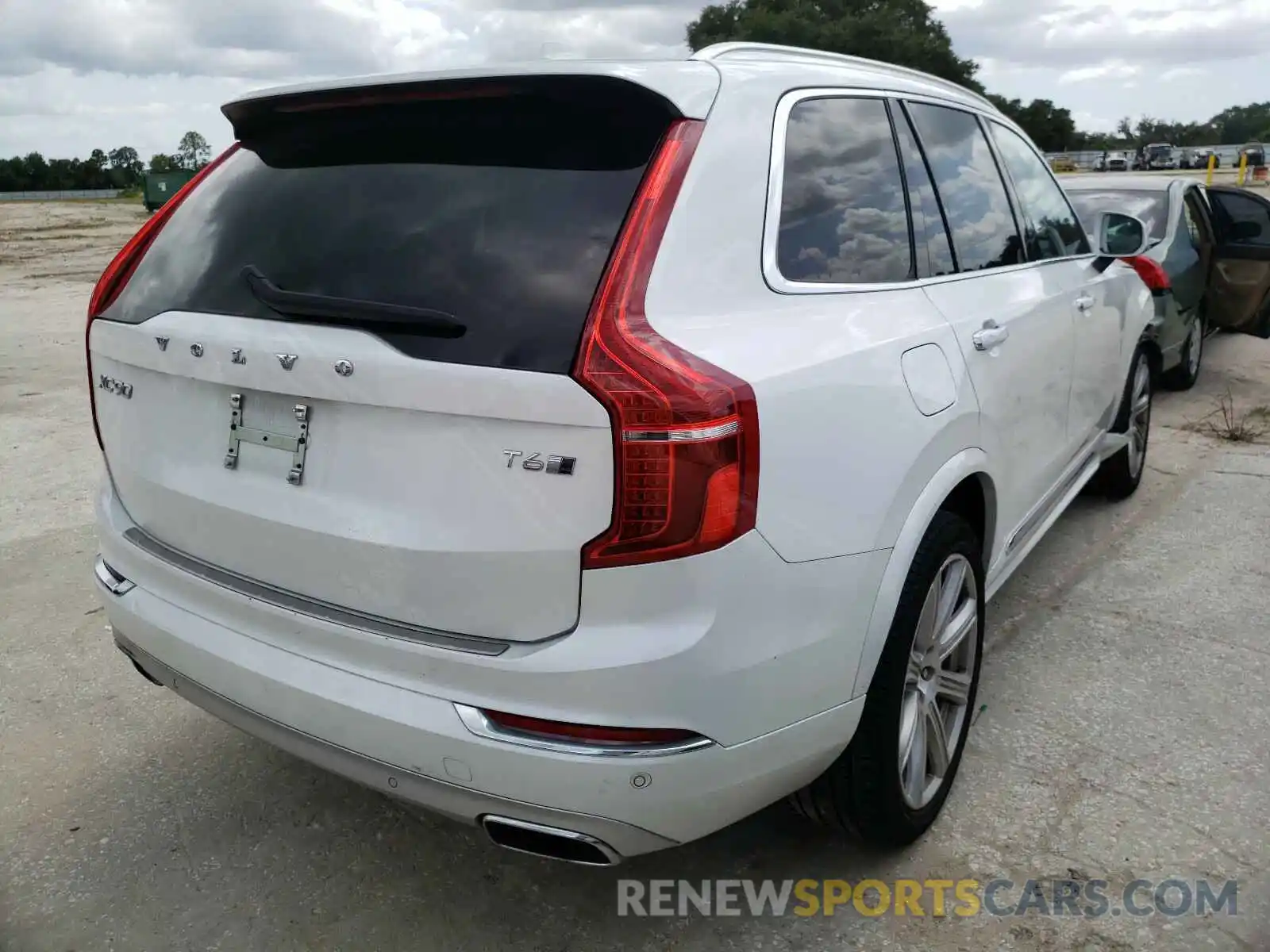 4 Photograph of a damaged car YV4A22PL7K1494295 VOLVO XC90 T6 IN 2019