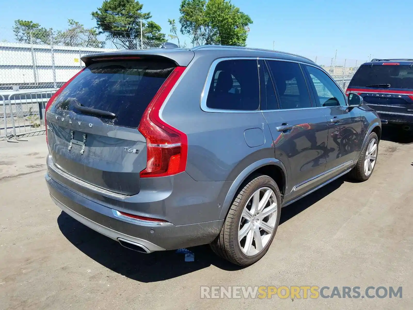 4 Photograph of a damaged car YV4A22PL8K1459071 VOLVO XC90 T6 IN 2019