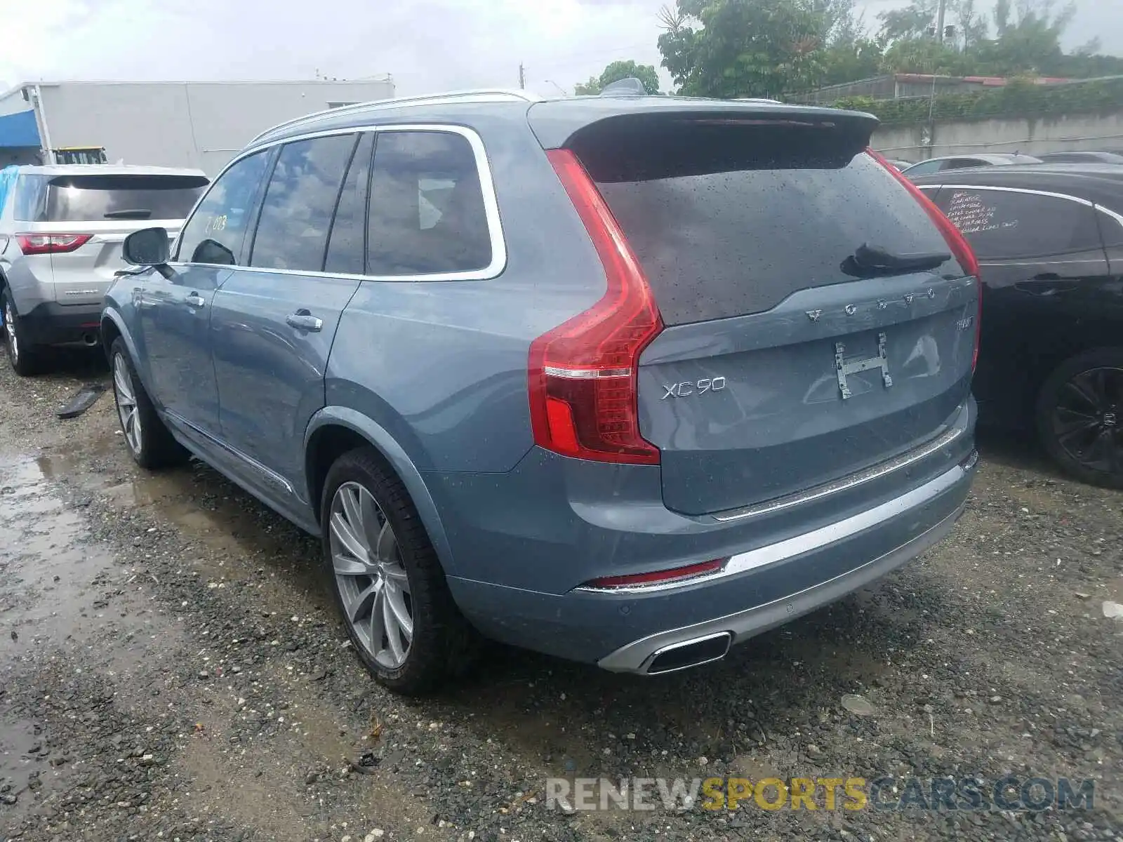 3 Photograph of a damaged car YV4A221LXL1552457 VOLVO XC90 T6 IN 2020