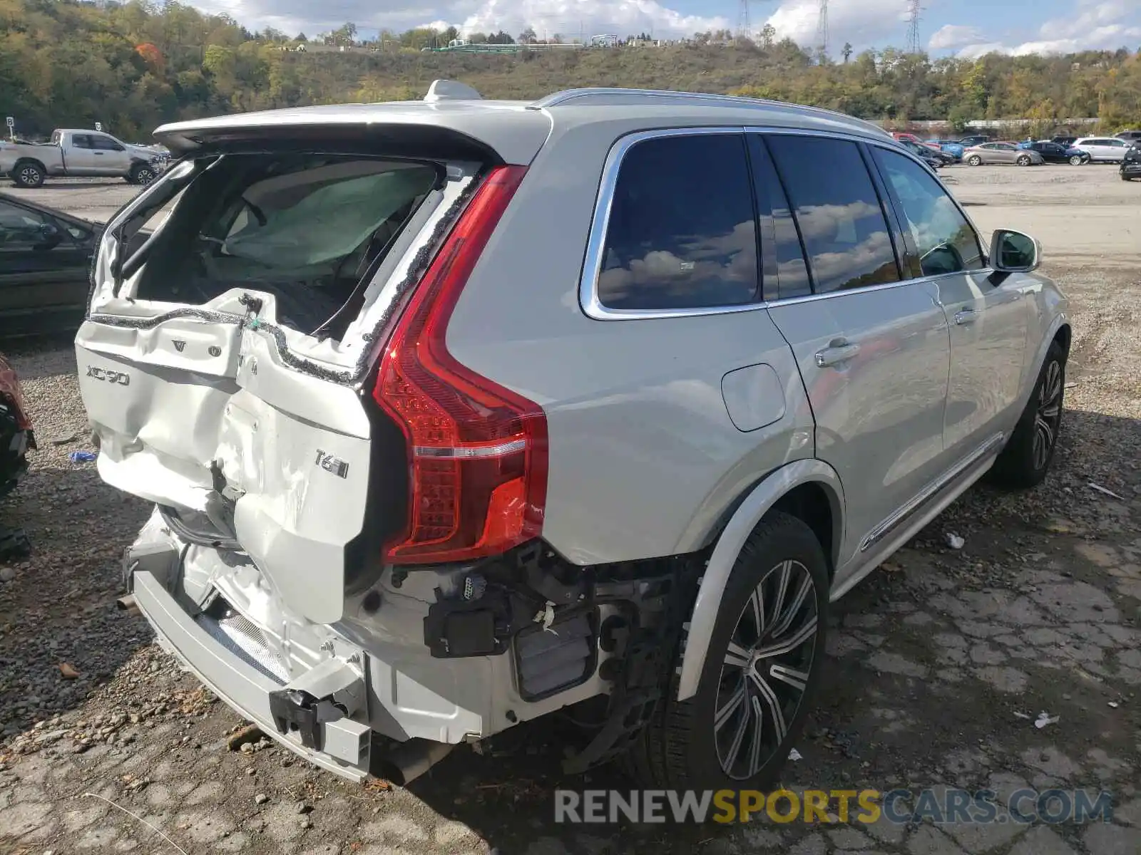 4 Photograph of a damaged car YV4A22PL2L1608379 VOLVO XC90 T6 IN 2020