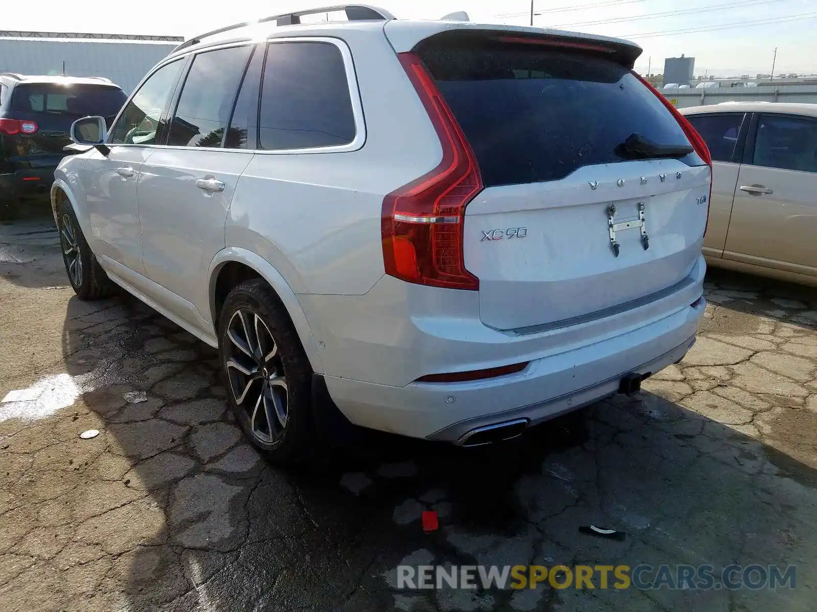 3 Фотография поврежденного автомобиля YV4A22PK1K1455242 VOLVO XC90 T6 MO 2019